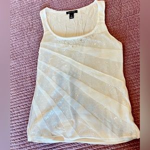 White House Black Market Womens M embellished sleeveless white blouse. NWOT